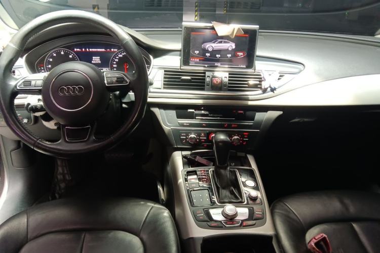 Used Audi A7 2018 40 TFSI Ambition Edition Center Console