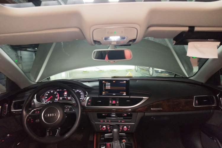 Used Audi A7 2018 50 TFSI quattro Comfort Model Center Console