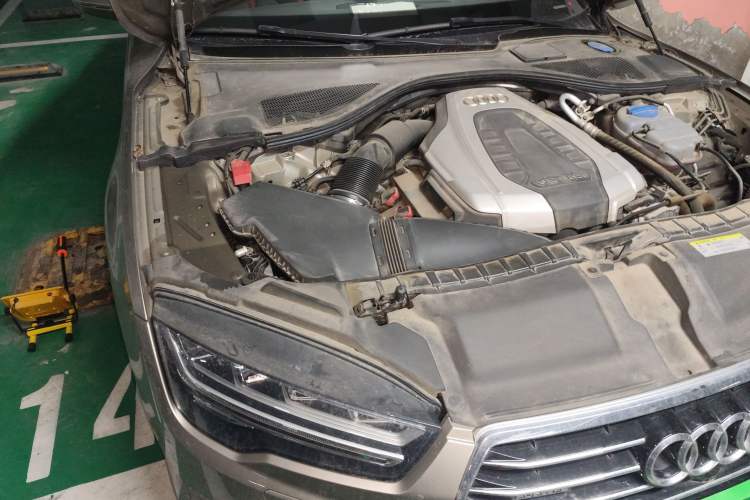 Used Audi A7 2018 50 TFSI quattro Comfort Model Engine Bay Right