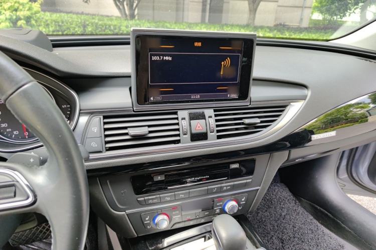 Used Audi A7 2018 50 TFSI quattro Dynamic Edition Audio And AC Panel