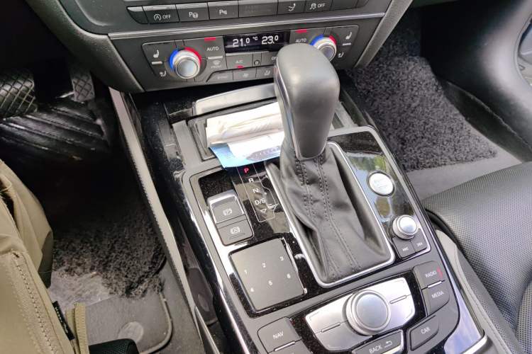 Used Audi A7 2018 50 TFSI quattro Dynamic Edition Gear Lever