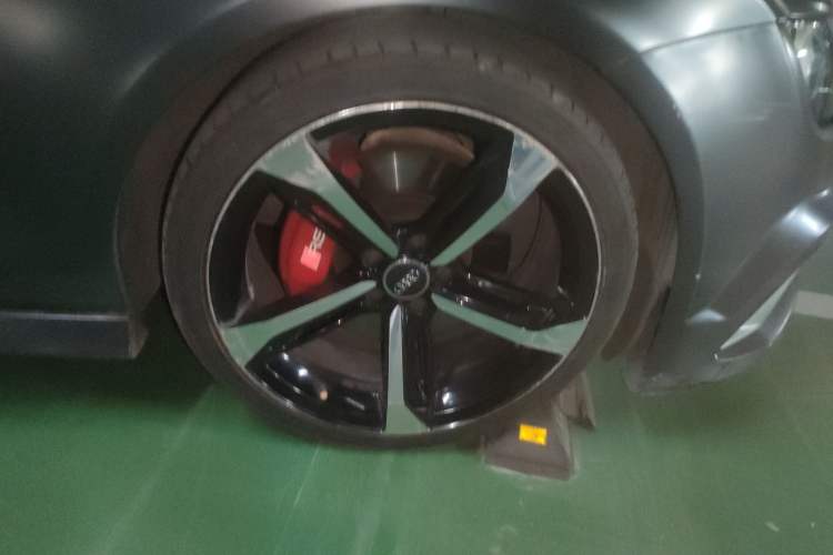 Used Audi A7 2018 40 TFSI Ambition Edition Right Front Wheel Hub