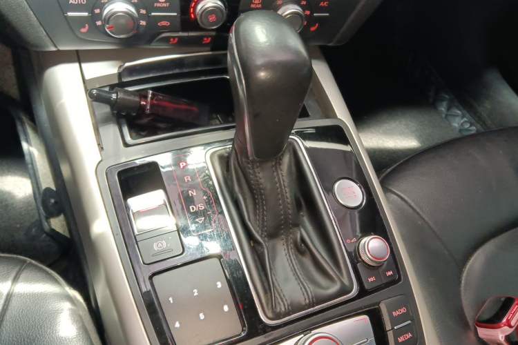 Used Audi A7 2018 40 TFSI Ambition Edition Gear Lever