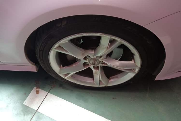 Used Audi A7 2018 40 TFSI Ambition Edition Right Front Wheel Hub