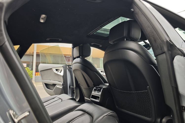Used Audi A7 2018 40 TFSI quattro Technology Edition Interior 10