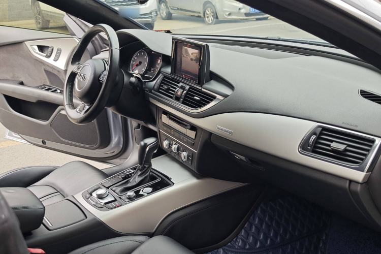 Used Audi A7 2018 40 TFSI quattro Technology Edition Interior 7