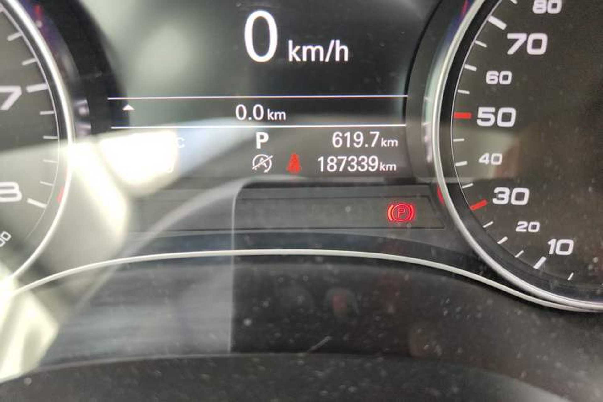 Used Audi A7 2018 35 TFSI Fashion Model Odometer Close Up