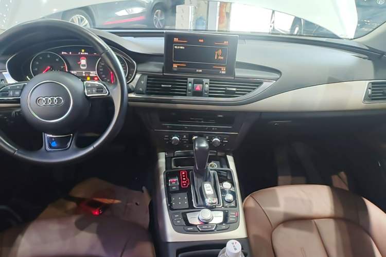 Used Audi A7 2018 40 TFSI Ambition Edition Audio And AC Panel