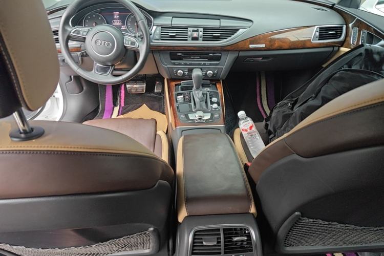 Used Audi A7 2018 50 TFSI quattro Comfort Model Center Console