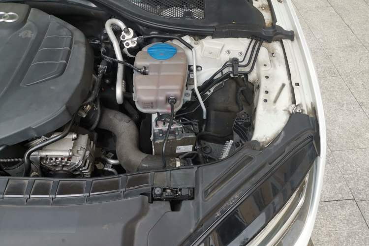 Used Audi A7 2018 40 TFSI Ambition Edition Engine Bay Left