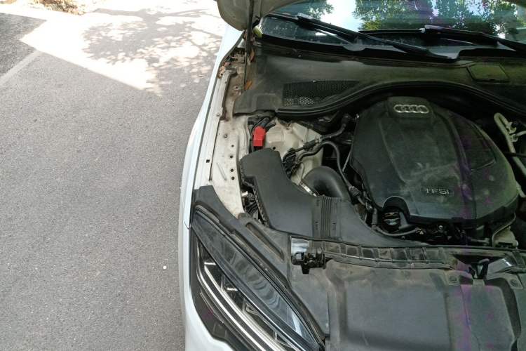 Used Audi A7 2018 40 TFSI quattro Technology Edition Engine Bay Right