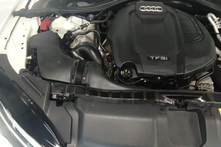 Used Audi A7 2018 40 TFSI quattro Technology Edition Engine Bay Right