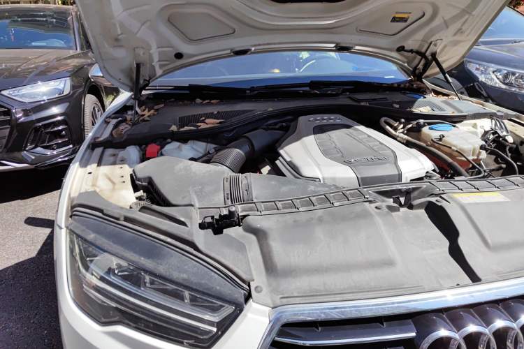 Used Audi A7 2018 50 TFSI quattro Comfort Model Engine Bay Right