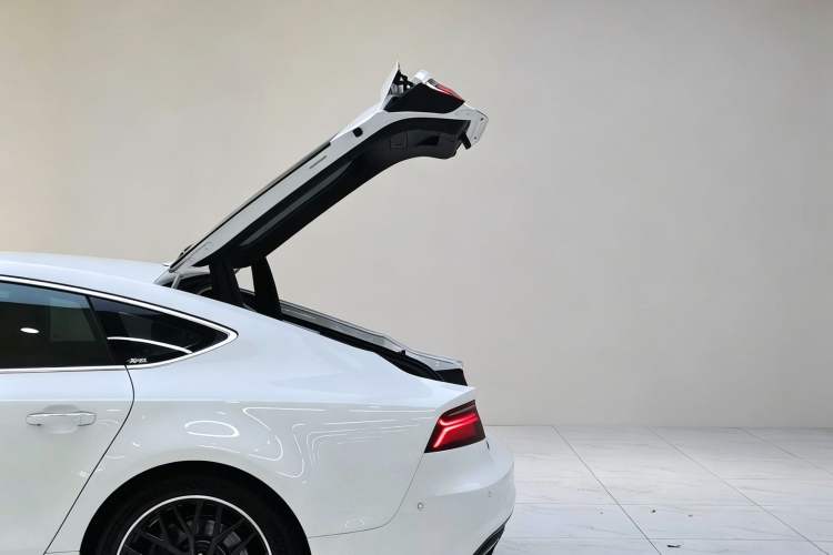 Used Audi A7 2018 50 TFSI quattro Comfort Model Exterior 9
