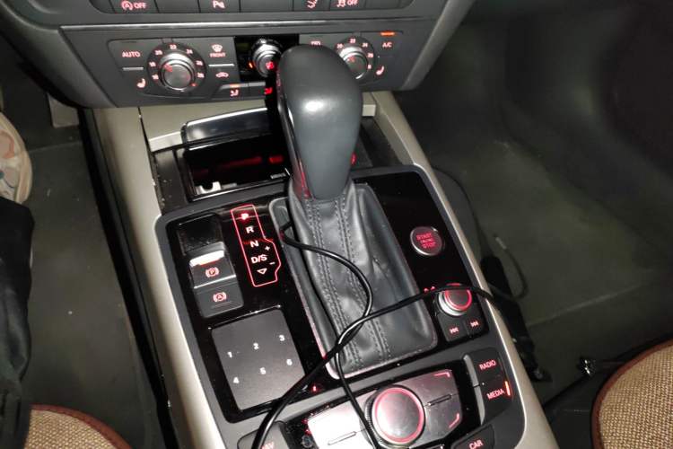 Used Audi A7 2018 40 TFSI Ambition Edition Gear Lever