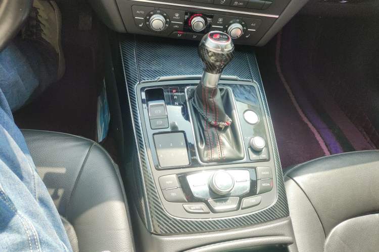 Used Audi A7 2018 40 TFSI Ambition Edition Gear Lever