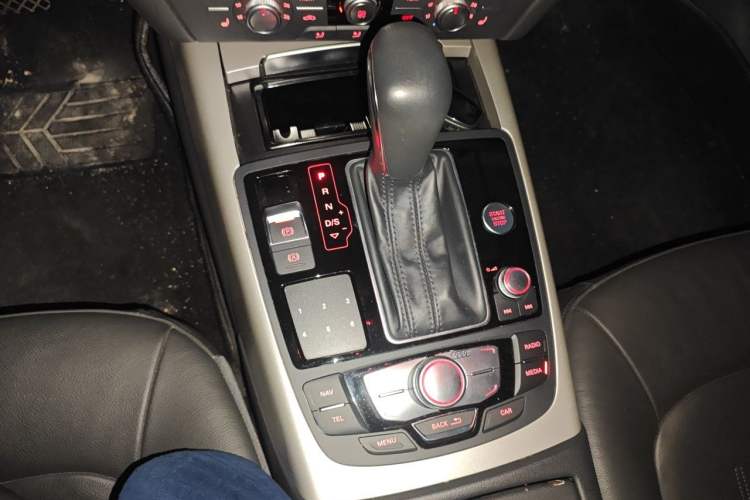 Used Audi A7 2018 40 TFSI Ambition Edition Gear Lever
