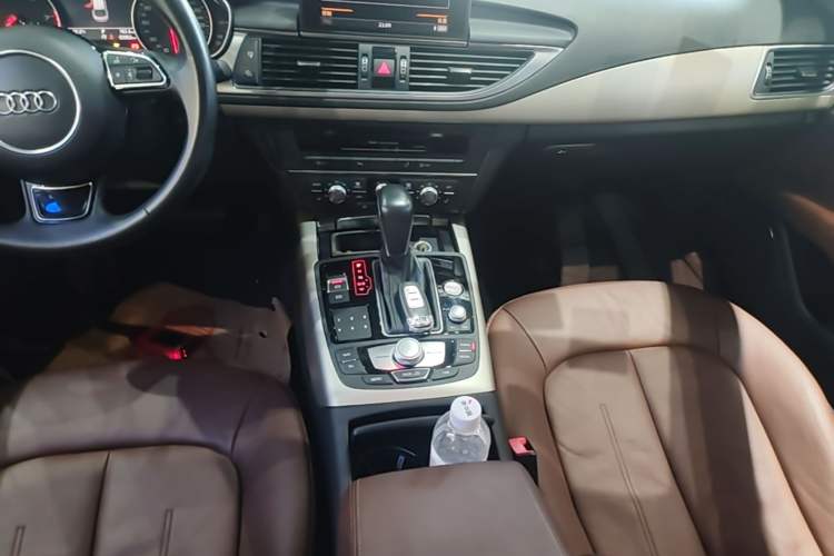Used Audi A7 2018 40 TFSI Ambition Edition Gear Lever