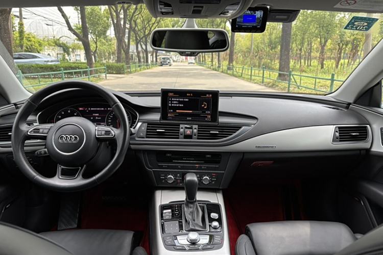 Used Audi A7 2018 40 TFSI quattro Technology Edition Interior 2