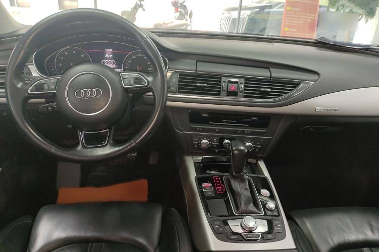 Used Audi A7 2018 40 TFSI quattro Technology Edition Interior 3