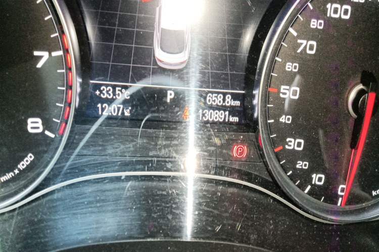 Used Audi A7 2018 40 TFSI quattro Technology Edition Odometer Close Up