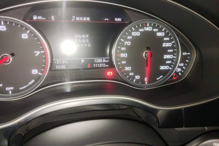 Used Audi A7 2018 35 TFSI Fashion Model Odometer Close Up