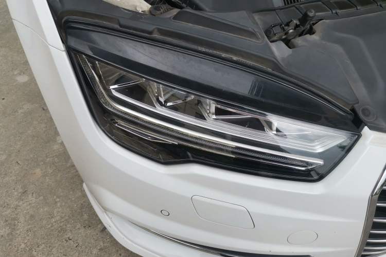 Used Audi A7 2018 40 TFSI Ambition Edition Right Front Headlight