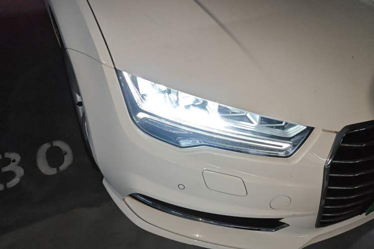Used Audi A7 2018 40 TFSI Ambition Edition Right Front Headlight