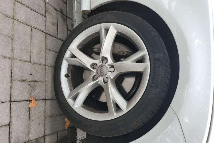 Used Audi A7 2018 40 TFSI Ambition Edition Right Front Wheel Hub