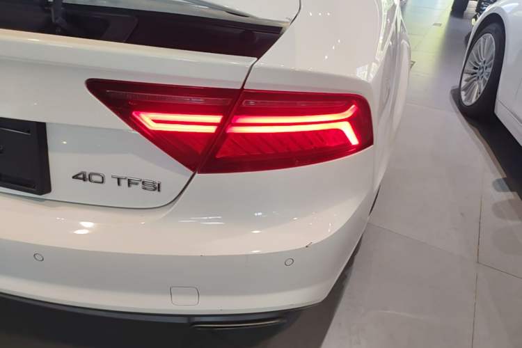Used Audi A7 2018 40 TFSI Ambition Edition Right Rear Taillight