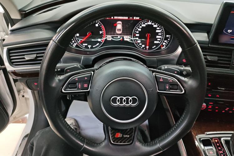 Used Audi A7 2018 50 TFSI quattro Comfort Model Steering Wheel