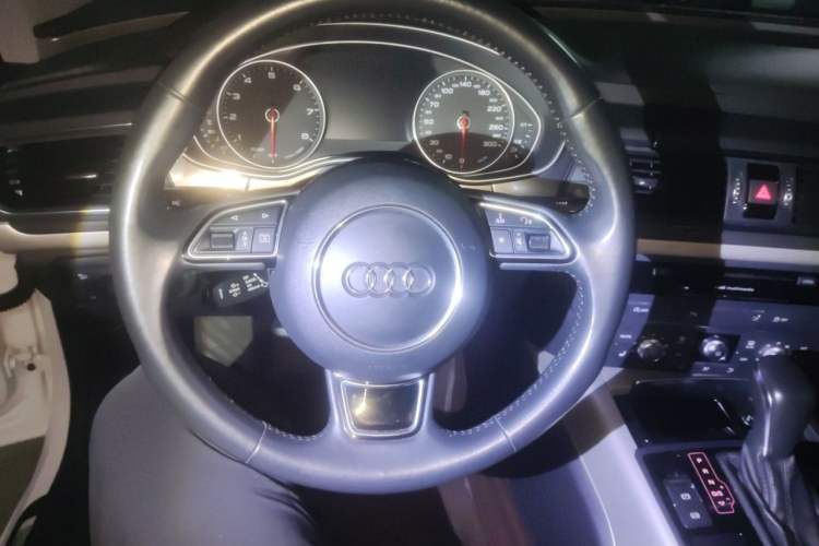 Used Audi A7 2018 35 TFSI Fashion Model Steering Wheel