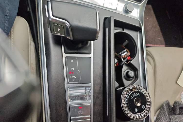 Used Audi A7 2019 55 TFSI quattro Dynamic Edition Gear Lever