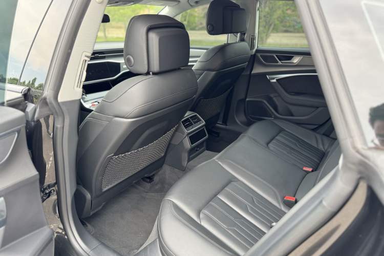 Used Audi A7 2019 55 TFSI quattro Dynamic Edition Interior 4