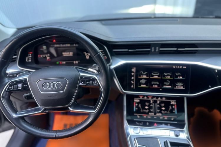 Used Audi A7 2019 55 TFSI quattro Dynamic Edition Interior 8