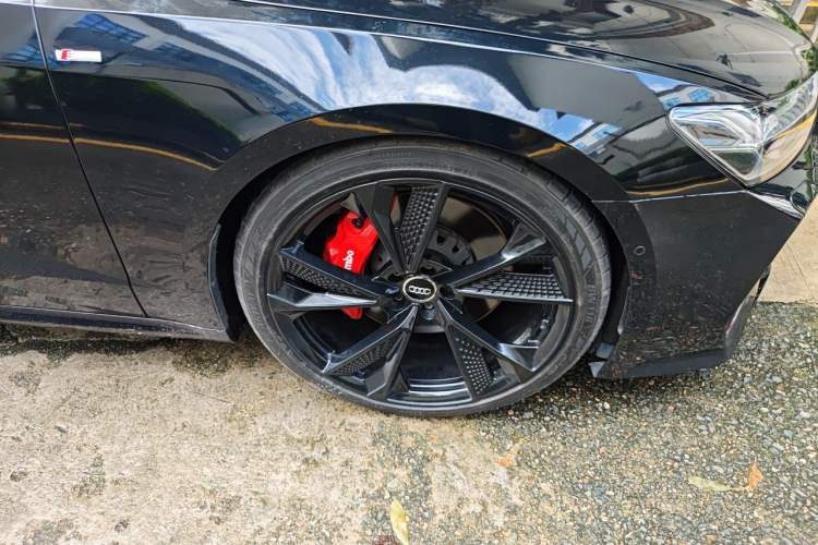 Used Audi A7 2019 55 TFSI quattro Dynamic Edition Right Front Wheel Hub