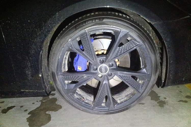 Used Audi A7 2019 55 TFSI quattro Dynamic Edition Right Front Wheel Hub