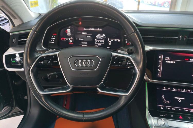 Used Audi A7 2019 55 TFSI quattro Dynamic Edition Steering Wheel