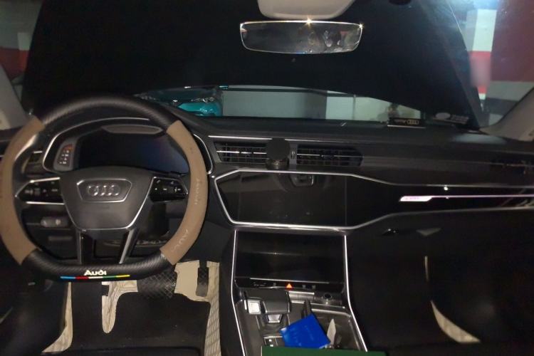 Used Audi A7 2019 55 TFSI quattro Dynamic Edition Center Console