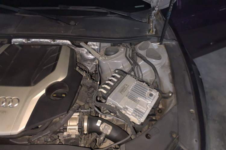 Used Audi A7 2019 55 TFSI quattro Dynamic Edition Engine Bay Left