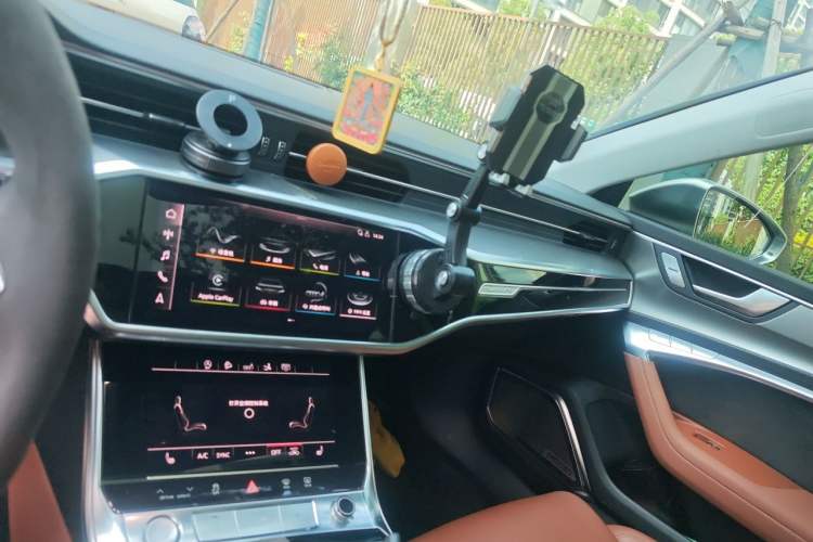 Used Audi A7 2019 55 TFSI quattro Dynamic Edition Audio And AC Panel