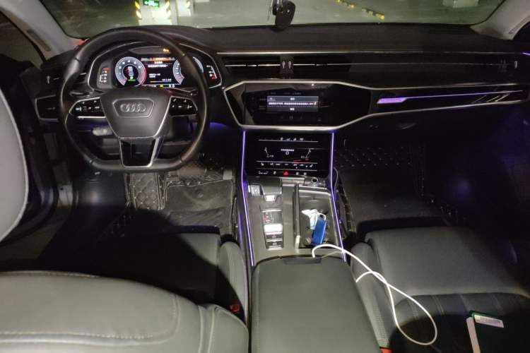 Used Audi A7 2019 55 TFSI quattro Dynamic Edition Center Console