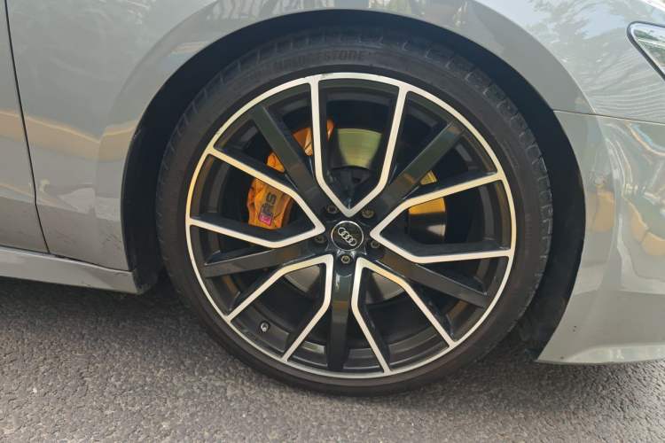 Used Audi A7 2019 55 TFSI quattro Dynamic Edition Right Front Wheel Hub