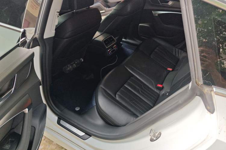Used Audi A7 2019 55 TFSI quattro Dynamic Edition Left Rear Seat