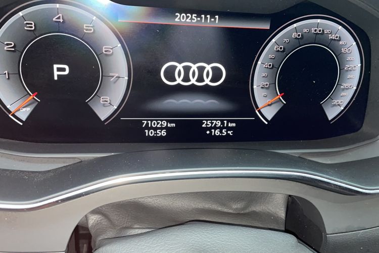 Used Audi A7 2019 55 TFSI quattro Dynamic Edition Odometer Close Up
