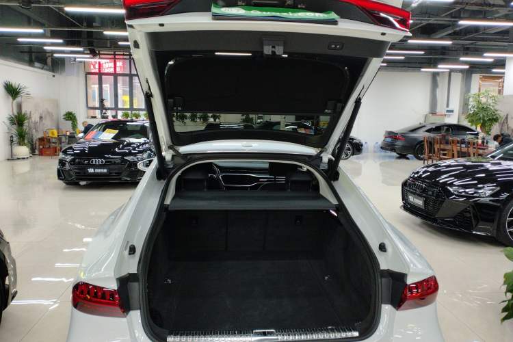 Used Audi A7 2019 55 TFSI quattro Dynamic Edition Trunk