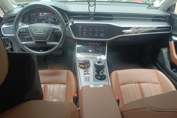 Used Audi A7 2020 40 TFSI Luxury Model Center Console