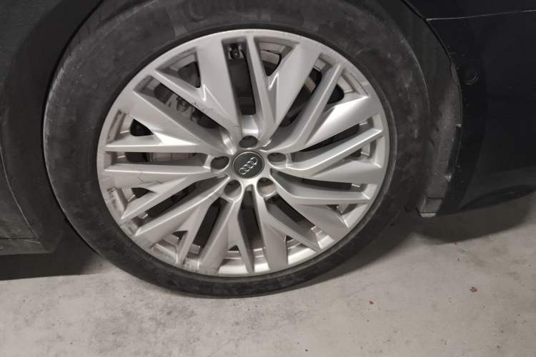 Used Audi A7 2020 45 TFSI Prestige Edition Right Front Wheel Hub