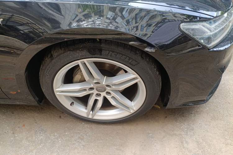 Used Audi A7 2020 40 TFSI Luxury Model Right Front Wheel Hub