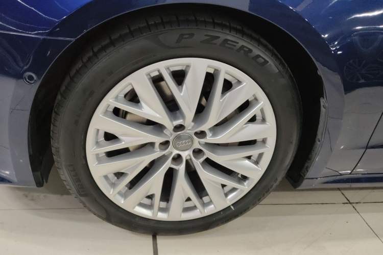 Used Audi A7 2020 45 TFSI Prestige Edition Left Front Wheel Hub
